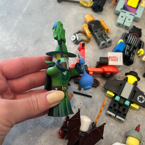 Roblox large lot of figurine toys - Picture 10 of 15